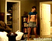 Amateur haciendo un stripptease para su novio