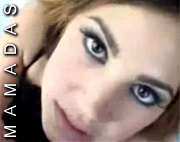 Mujer haciendo una mamada a su novio que lo graba en primera persona