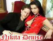 Nikita Denise con su conjunto rojo pasi�n de latex , follando
