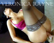 Veronica Rayne follando sobre la mesa de un despacho