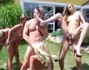 Video porno de una org�a al aire libre