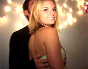 Follando en p�blico durante una fiesta universitaria