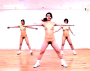El tiempo se detiene en la clase de aerobic japonesa