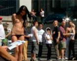 Preciosa morena humillada y follada en p�blico en una ciudad europea
