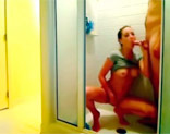 Follada casera en el ba�o grabada con la webcam del portatil