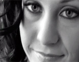 Jessica Valentino penetrada a cuatro patas contra el sof�