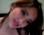 Joven guapa y pechugona en la webcam