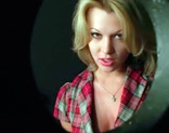 Un cura cachondo convierte el confesionario en una cabina gloryhole