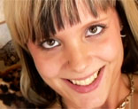 Lolita rubia lasciva follada en primera persona